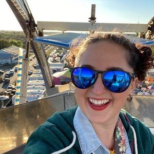 Meet your Posher, Torie